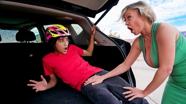 Девечеа сабака эротка